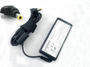 PANASONIC 16V 2.5A 筆電變壓器， 筆電電源供應器，筆電充電器 5.5 x 2.5mm 